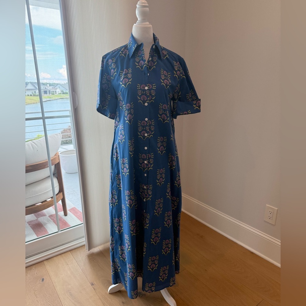 Brand new, never worn - Livro Floral Blue button up Dress